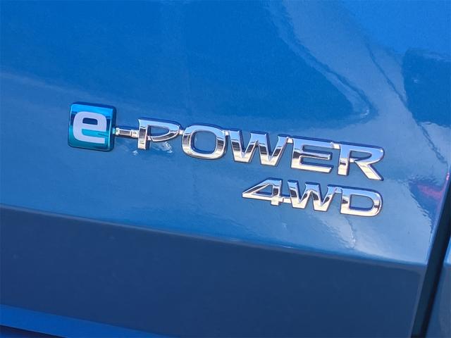 オーラ Ｇ　ＦＯＵＲ　４ＷＤ　全周囲カメラ　ナビ　ＴＶ　クリアランスソナー　衝突被害軽減システム　アルミホイール　オートマチックハイビーム　オートライト　ＬＥＤヘッドランプ　スマートキー　アイドリングストップ（19枚目）