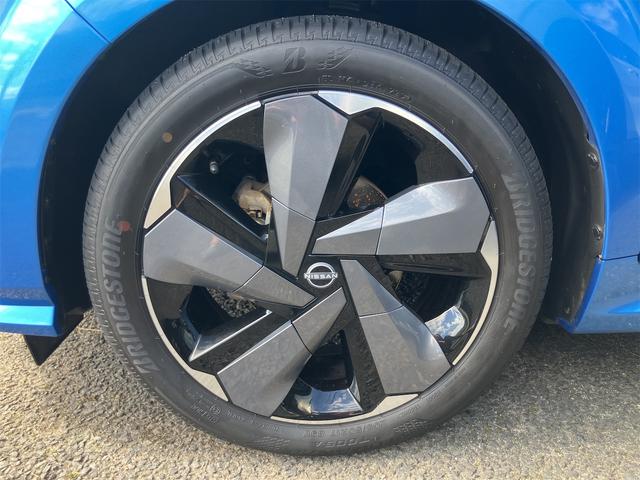 オーラ Ｇ　ＦＯＵＲ　４ＷＤ　全周囲カメラ　ナビ　ＴＶ　クリアランスソナー　衝突被害軽減システム　アルミホイール　オートマチックハイビーム　オートライト　ＬＥＤヘッドランプ　スマートキー　アイドリングストップ（20枚目）