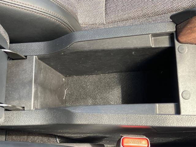 オーラ Ｇ　ＦＯＵＲ　４ＷＤ　全周囲カメラ　ナビ　ＴＶ　クリアランスソナー　衝突被害軽減システム　アルミホイール　オートマチックハイビーム　オートライト　ＬＥＤヘッドランプ　スマートキー　アイドリングストップ（35枚目）