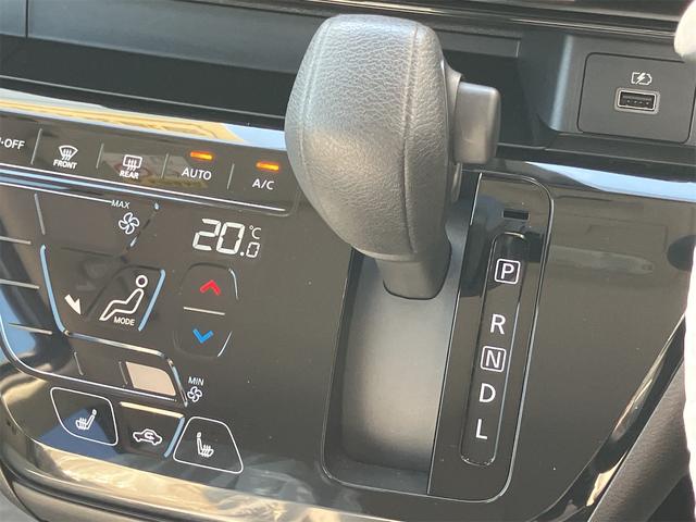 デイズ Ｘ　４ＷＤ　バックカメラ　ナビ　ＴＶ　クリアランスソナー　衝突被害軽減システム　オートライト　スマートキー　アイドリングストップ　電動格納ミラー　シートヒーター　ベンチシート　ＣＶＴ　盗難防止システム（6枚目）