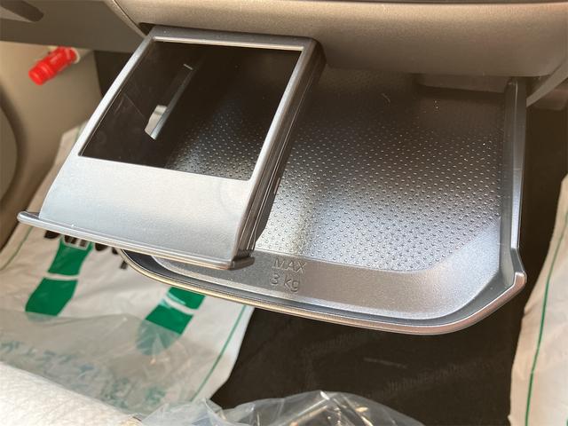 デイズ Ｘ　４ＷＤ　バックカメラ　ナビ　ＴＶ　クリアランスソナー　衝突被害軽減システム　オートライト　スマートキー　アイドリングストップ　電動格納ミラー　シートヒーター　ベンチシート　ＣＶＴ　盗難防止システム（31枚目）