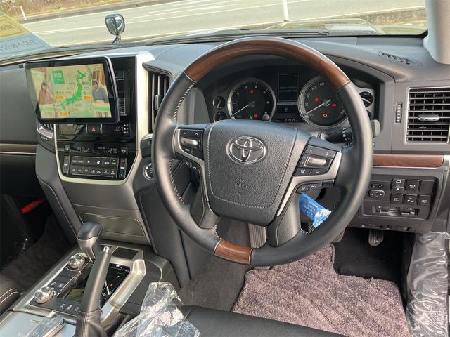 ランドクルーザー AX 4WD ドライブレコーダー ETC バックカメラ ワンオーナー車 オートクルーズコントロール 黒革調シートカバー 9インチナビ&フルセグTV オートマチックハイビーム オートライト LEDヘッドランプ(2枚目)