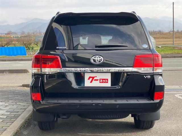 ランドクルーザー AX 4WD ドライブレコーダー ETC バックカメラ ワンオーナー車 オートクルーズコントロール 黒革調シートカバー 9インチナビ&フルセグTV オートマチックハイビーム オートライト LEDヘッドランプ(16枚目)