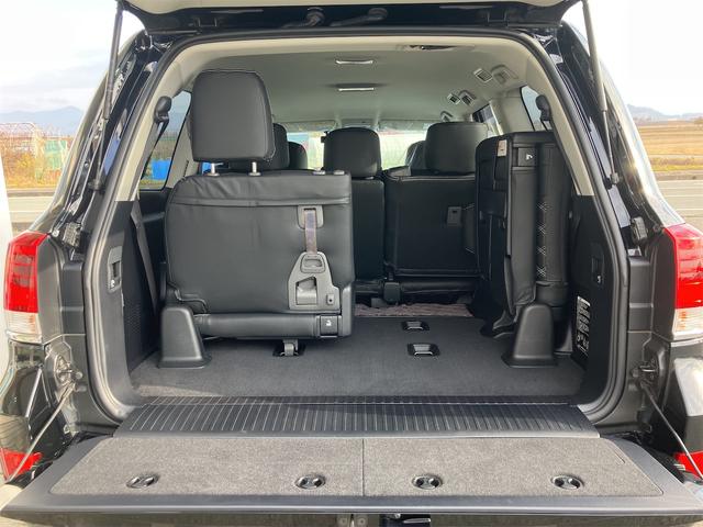 ランドクルーザー AX 4WD ドライブレコーダー ETC バックカメラ ワンオーナー車 オートクルーズコントロール 黒革調シートカバー 9インチナビ&フルセグTV オートマチックハイビーム オートライト LEDヘッドランプ(18枚目)