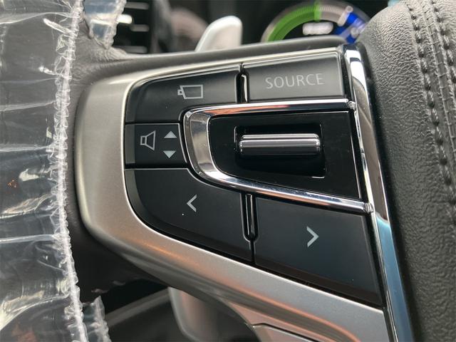 アウトランダーPHEV Gプラスパッケージ 4WD 全周囲カメラ クリアランスソナー オートクルーズコントロール レーンアシスト パワーシート 衝突被害軽減システム TV オートマチックハイビーム オートライト LEDヘッドランプ(9枚目)