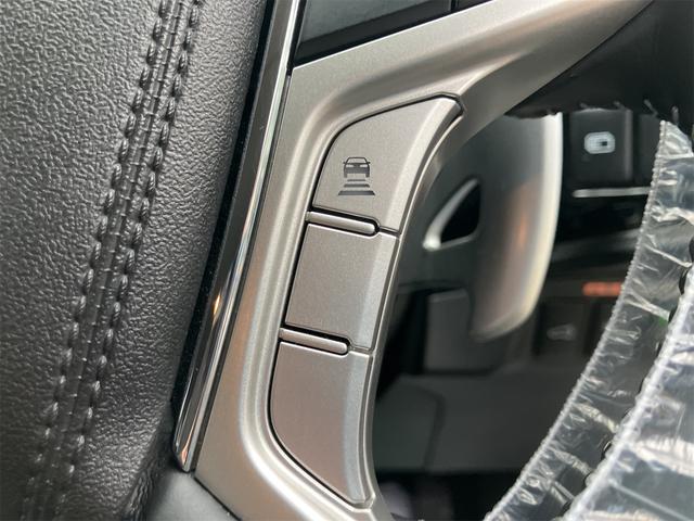 アウトランダーPHEV Gプラスパッケージ 4WD 全周囲カメラ クリアランスソナー オートクルーズコントロール レーンアシスト パワーシート 衝突被害軽減システム TV オートマチックハイビーム オートライト LEDヘッドランプ(32枚目)