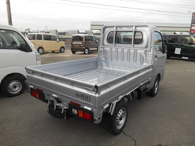 スタンダード 4WD オートマ エアコン パワステ スマートアシスト 届出済未使用車(2枚目)