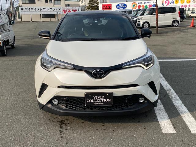 Ｃ－ＨＲ Ｇ－Ｔ　モード　ネロ　純正ＳＤナビ　フルセグ　ＤＶＤ　Ｂｌｕｅｔｏｏｔｈ　バックカメラ　セーフティーセンス　ブラインドスポットモニター　シートヒーター　スマートキー　エンジンスターター　ＬＥＤライト（3枚目）