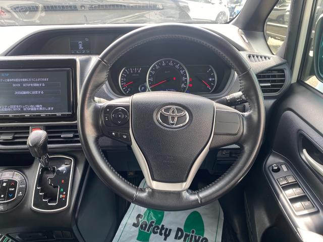 ノア Ｓｉ　４ＷＤ　純正９型ＳＤナビ　フルセグ　ＤＶＤ　Ｂｌｕｅｔｏｏｔｈ　バックカメラ　両側パワースライドドア　スマートキー　ＬＥＤライト　ＥＴＣ　アイドリングストップ（10枚目）