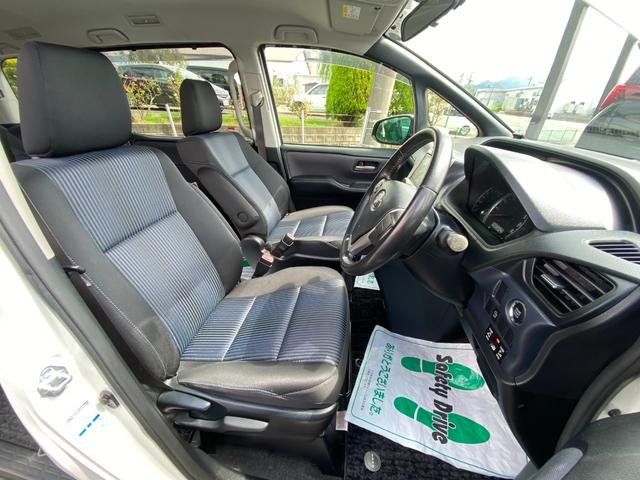 ノア Ｓｉ　４ＷＤ　純正９型ＳＤナビ　フルセグ　ＤＶＤ　Ｂｌｕｅｔｏｏｔｈ　バックカメラ　両側パワースライドドア　スマートキー　ＬＥＤライト　ＥＴＣ　アイドリングストップ（21枚目）