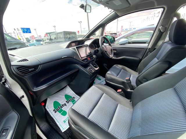 ノア Ｓｉ　４ＷＤ　純正９型ＳＤナビ　フルセグ　ＤＶＤ　Ｂｌｕｅｔｏｏｔｈ　バックカメラ　両側パワースライドドア　スマートキー　ＬＥＤライト　ＥＴＣ　アイドリングストップ（23枚目）