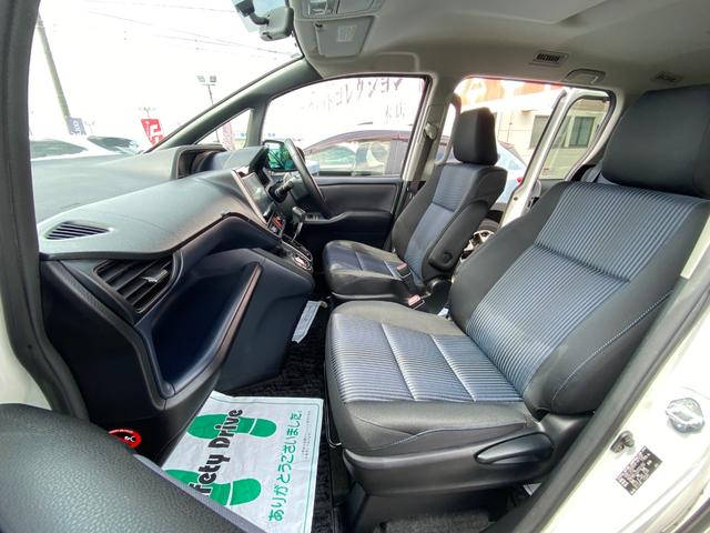 ノア Ｓｉ　４ＷＤ　純正９型ＳＤナビ　フルセグ　ＤＶＤ　Ｂｌｕｅｔｏｏｔｈ　バックカメラ　両側パワースライドドア　スマートキー　ＬＥＤライト　ＥＴＣ　アイドリングストップ（24枚目）