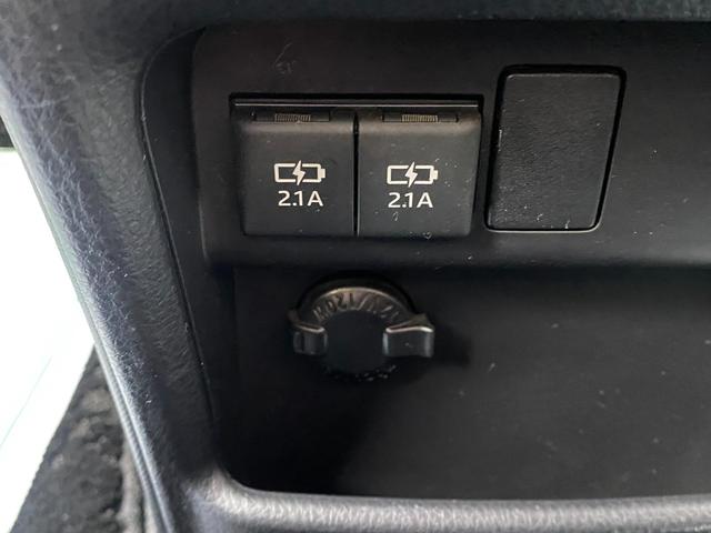 ノア ハイブリッドＧ　純正９型ＳＤナビ　フルセグ　ＤＶＤ　Ｂｌｕｅｔｏｏｔｈ　バックカメラ　セーフティーセンス　両側パワースライドドア　シートヒーター　ＬＥＤライト　スマートキー　ＥＴＣ２．０　ドラレコ（22枚目）