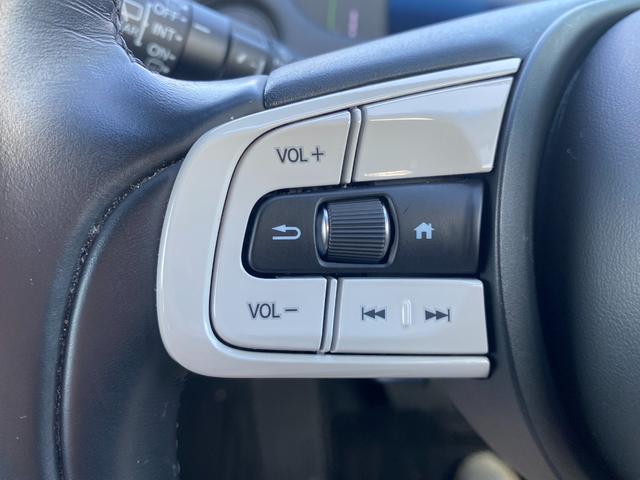 フィット ｅ：ＨＥＶホーム　純正９型メモリーナビ　フルセグ　ＤＶＤ　Ｂｌｕｅｔｏｏｔｈ　バックカメラ　ホンダセンシング　パーキングセンサー　ワイパーデアイサー　ＬＥＤライト　前後ドラレコ　ＥＴＣ（11枚目）