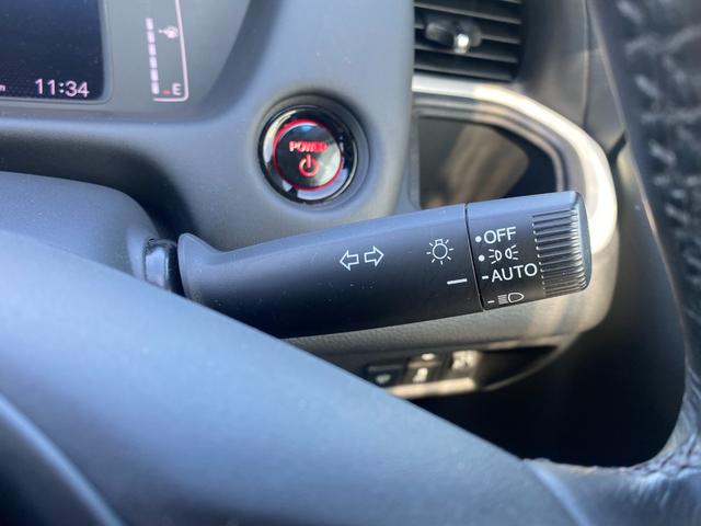 フィット ｅ：ＨＥＶホーム　純正９型メモリーナビ　フルセグ　ＤＶＤ　Ｂｌｕｅｔｏｏｔｈ　バックカメラ　ホンダセンシング　パーキングセンサー　ワイパーデアイサー　ＬＥＤライト　前後ドラレコ　ＥＴＣ（13枚目）