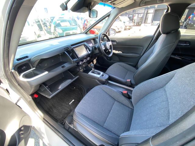 フィット ｅ：ＨＥＶホーム　純正９型メモリーナビ　フルセグ　ＤＶＤ　Ｂｌｕｅｔｏｏｔｈ　バックカメラ　ホンダセンシング　パーキングセンサー　ワイパーデアイサー　ＬＥＤライト　前後ドラレコ　ＥＴＣ（24枚目）