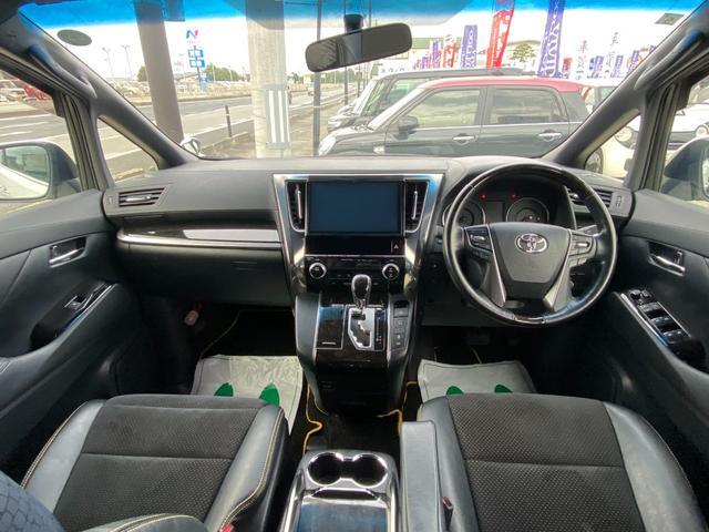 ヴェルファイア ２．５Ｚ　Ａエディション　ゴールデンアイズ　純正１０型ＳＤナビ　フルセグ　ＤＶＤ　Ｂｌｕｅｔｏｏｔｈ　バックカメラ　後席フリップダウンモニター　両側パワースライドドア　パワーバックドア　ハーフレザーシート　スマートキー　ＬＥＤライト（9枚目）