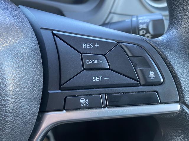 ノート ｅ－パワー　Ｘ　純正ＳＤナビ　フルセグ　ＤＶＤ　Ｂｌｕｅｔｏｏｔｈ　アラウンドビューモニター　エマージェンシーブレーキ　スマートミラー　インテリキー　ＬＥＤライト　ＥＴＣ（12枚目）