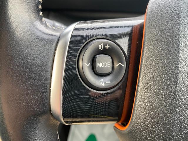 シエンタ ファンベースＧ　社外メモリーナビ　フルセグ　ＤＶＤ　Ｂｌｕｅｔｏｏｔｈ　パノラミックビューモニター　セーフティーセンス　両側パワースライドドア　スマートキー　ＥＴＣ　アイドリングストップ　ワンオーナー（12枚目）