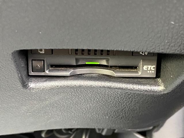 シエンタ ファンベースＧ　社外メモリーナビ　フルセグ　ＤＶＤ　Ｂｌｕｅｔｏｏｔｈ　パノラミックビューモニター　セーフティーセンス　両側パワースライドドア　スマートキー　ＥＴＣ　アイドリングストップ　ワンオーナー（32枚目）