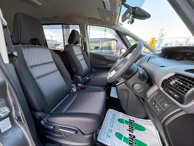 セレナ ハイウェイスターＶ　４ＷＤ　純正ＳＤナビ　フルセグ　ＤＶＤ　Ｂｌｕｅｔｏｏｔｈ　アラウンドビューモニター　エマージェンシーブレーキ　プロパイロット　両側パワースライドドア　ＬＥＤライト　インテリキー　ワンオーナー（23枚目）