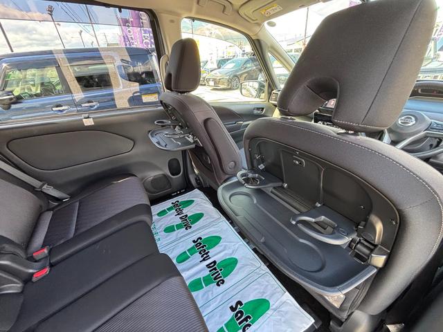 セレナ ハイウェイスターＶ　４ＷＤ　純正ＳＤナビ　フルセグ　ＤＶＤ　Ｂｌｕｅｔｏｏｔｈ　アラウンドビューモニター　エマージェンシーブレーキ　プロパイロット　両側パワースライドドア　ＬＥＤライト　インテリキー　ワンオーナー（31枚目）