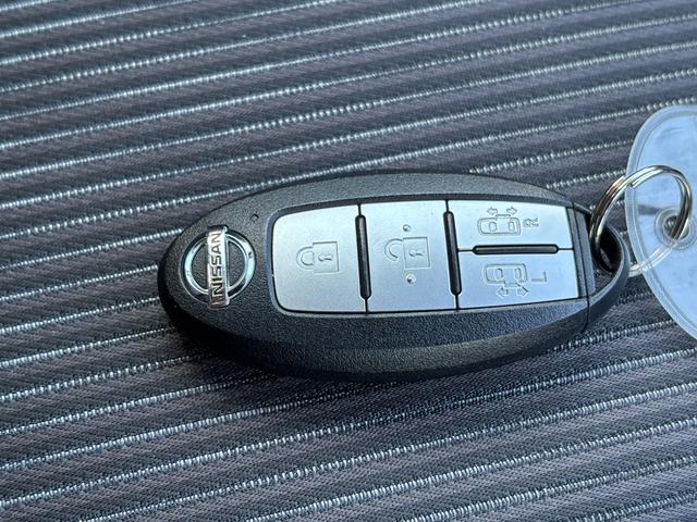 セレナ ハイウェイスターＶ　４ＷＤ　純正ＳＤナビ　フルセグ　ＤＶＤ　Ｂｌｕｅｔｏｏｔｈ　アラウンドビューモニター　エマージェンシーブレーキ　プロパイロット　両側パワースライドドア　ＬＥＤライト　インテリキー　ワンオーナー（39枚目）