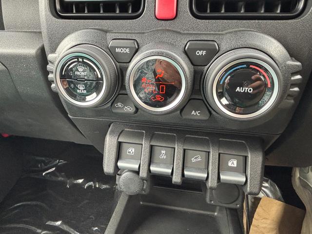 ジムニーノマド ＦＣ　４ＷＤ　登録済未使用車　セーフティーサポート　パーキングセンサー　シートヒーター　スマートキー　ＬＥＤライト（18枚目）