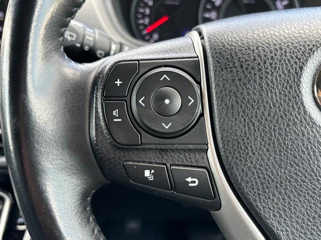 ヴォクシー ＺＳ　煌ＩＩ　４ＷＤ　純正ＳＤナビ　フルセグ　ＤＶＤ　Ｂｌｕｅｔｏｏｔｈ　セーフティーセンス　両側パワースライドドア　リアオートエアコン　ＬＥＤライト　スマートキー　ＥＴＣ　アイドリングストップ（12枚目）