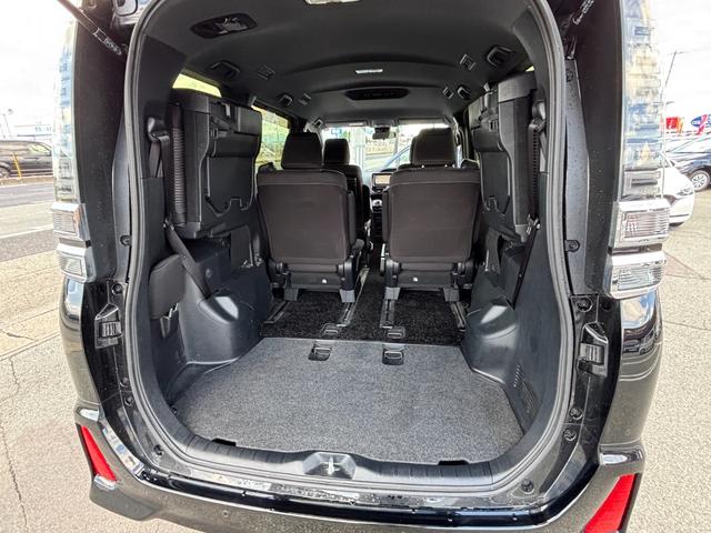 ヴォクシー ＺＳ　煌ＩＩ　４ＷＤ　純正ＳＤナビ　フルセグ　ＤＶＤ　Ｂｌｕｅｔｏｏｔｈ　セーフティーセンス　両側パワースライドドア　リアオートエアコン　ＬＥＤライト　スマートキー　ＥＴＣ　アイドリングストップ（33枚目）
