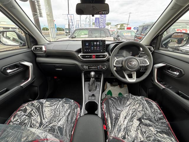 ライズ Ｚ　４ＷＤ　登録済未使用車　純正９型ディスプレイオーディオ　フルセグ　Ｂｌｕｅｔｏｏｔｈ　パノラマモニター　スマートアシスト　寒冷地仕様　シートヒーター　ＬＥＤライト　スマートキー　アイドリングストップ（9枚目）