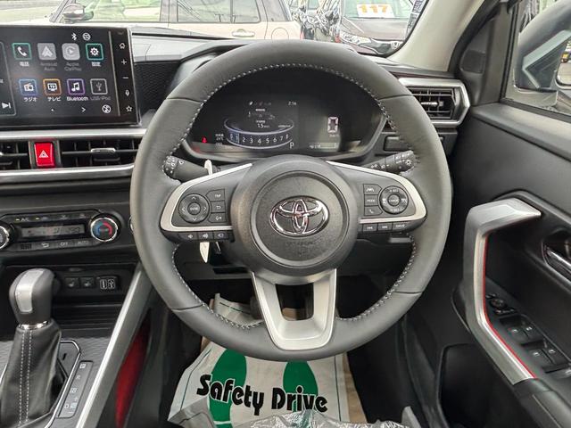 ライズ Ｚ　４ＷＤ　登録済未使用車　純正９型ディスプレイオーディオ　フルセグ　Ｂｌｕｅｔｏｏｔｈ　パノラマモニター　スマートアシスト　寒冷地仕様　シートヒーター　ＬＥＤライト　スマートキー　アイドリングストップ（10枚目）