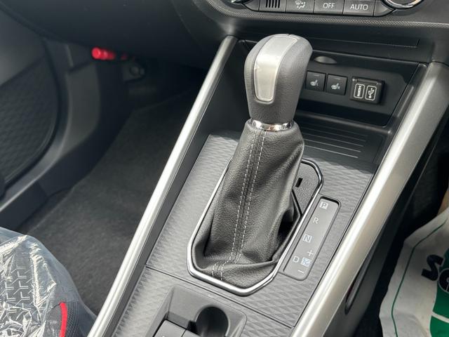 ライズ Ｚ　４ＷＤ　登録済未使用車　純正９型ディスプレイオーディオ　フルセグ　Ｂｌｕｅｔｏｏｔｈ　パノラマモニター　スマートアシスト　寒冷地仕様　シートヒーター　ＬＥＤライト　スマートキー　アイドリングストップ（18枚目）