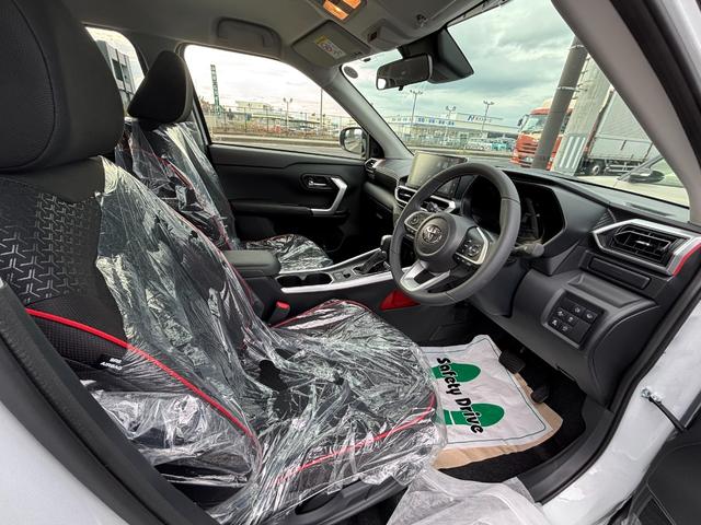 ライズ Ｚ　４ＷＤ　登録済未使用車　純正９型ディスプレイオーディオ　フルセグ　Ｂｌｕｅｔｏｏｔｈ　パノラマモニター　スマートアシスト　寒冷地仕様　シートヒーター　ＬＥＤライト　スマートキー　アイドリングストップ（23枚目）