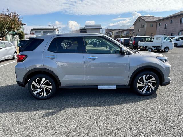 ライズ Z 4WD 登録済未使用車 純正9型ディスプレイオーディオ フルセグ Bluetooth パノラマモニター スマートアシスト 寒冷地仕様 シートヒーター LEDライト スマートキー アイドリングストップ(4枚目)