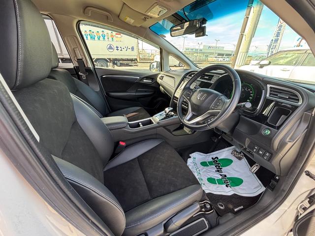 シャトル ハイブリッドＸ　ホンダセンシング　４ＷＤ　純正ディスプレイオーディオ　ワンセグ　ＣＤ　バックカメラ　ホンダセンシング　ハーフレザーシート　シートヒーター　ワイパーデアイサー　ＬＥＤライト　スマートキー　ＥＴＣ　ドラレコ（19枚目）