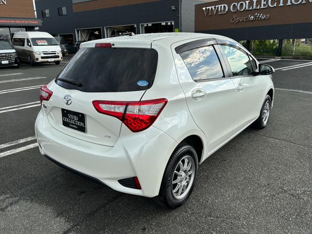 ヴィッツ Ｆ　４ＷＤ　社外ＳＤナビ　フルセグ　ＤＶＤ　Ｂｌｕｅｔｏｏｔｈ　バックカメラ　セーフティーセンス　寒冷地仕様　ＬＥＤライト　キーレス　ＥＴＣ（5枚目）