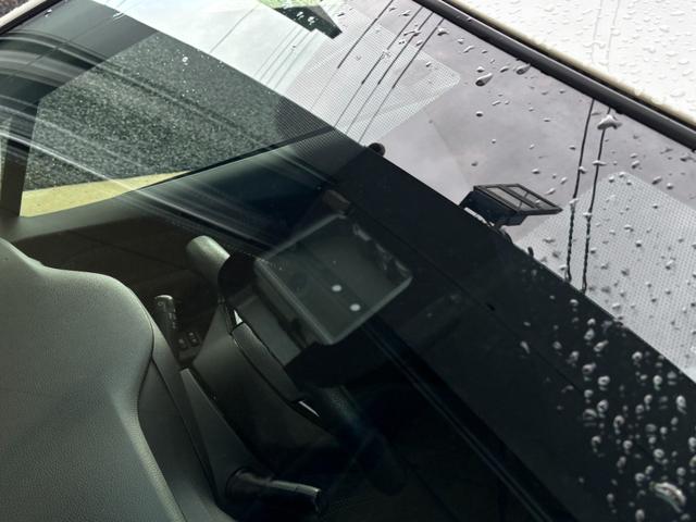 ヴィッツ Ｆ　４ＷＤ　社外ＳＤナビ　フルセグ　ＤＶＤ　Ｂｌｕｅｔｏｏｔｈ　バックカメラ　セーフティーセンス　寒冷地仕様　ＬＥＤライト　キーレス　ＥＴＣ（8枚目）