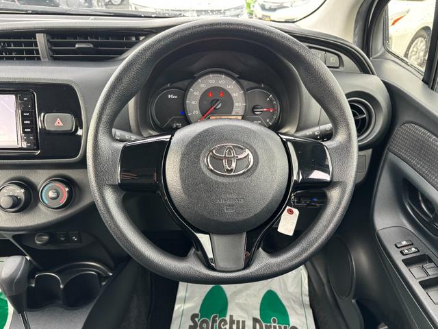 ヴィッツ Ｆ　４ＷＤ　社外ＳＤナビ　フルセグ　ＤＶＤ　Ｂｌｕｅｔｏｏｔｈ　バックカメラ　セーフティーセンス　寒冷地仕様　ＬＥＤライト　キーレス　ＥＴＣ（10枚目）