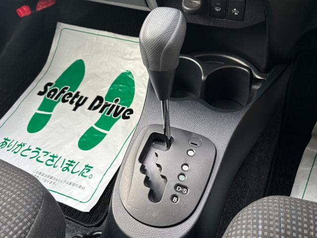 ヴィッツ Ｆ　４ＷＤ　社外ＳＤナビ　フルセグ　ＤＶＤ　Ｂｌｕｅｔｏｏｔｈ　バックカメラ　セーフティーセンス　寒冷地仕様　ＬＥＤライト　キーレス　ＥＴＣ（15枚目）