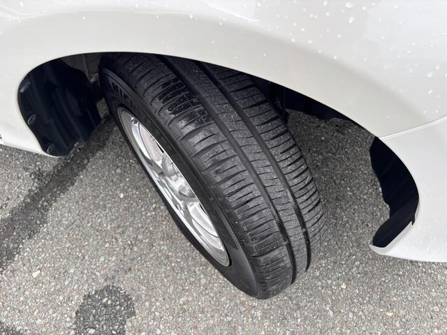 ヴィッツ Ｆ　４ＷＤ　社外ＳＤナビ　フルセグ　ＤＶＤ　Ｂｌｕｅｔｏｏｔｈ　バックカメラ　セーフティーセンス　寒冷地仕様　ＬＥＤライト　キーレス　ＥＴＣ（32枚目）