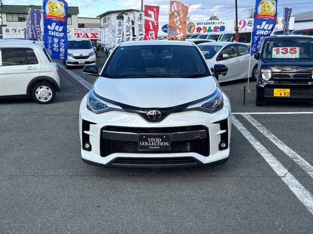 Ｃ－ＨＲ Ｓ　ＧＲスポーツ　純正ディスプレイオーディオ　フルセグ　Ｂｌｕｅｔｏｏｔｈ　バックカメラ　セーフティーセンス　スマートキー一体エンジンスターター　ＬＥＤライト　ＥＴＣ２．０（3枚目）