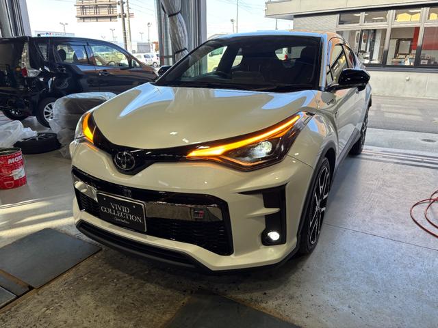 Ｃ－ＨＲ Ｓ　ＧＲスポーツ　純正ディスプレイオーディオ　フルセグ　Ｂｌｕｅｔｏｏｔｈ　バックカメラ　セーフティーセンス　スマートキー一体エンジンスターター　ＬＥＤライト　ＥＴＣ２．０（7枚目）