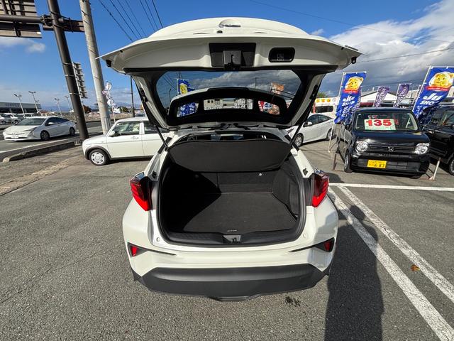 Ｃ－ＨＲ Ｓ　ＧＲスポーツ　純正ディスプレイオーディオ　フルセグ　Ｂｌｕｅｔｏｏｔｈ　バックカメラ　セーフティーセンス　スマートキー一体エンジンスターター　ＬＥＤライト　ＥＴＣ２．０（28枚目）