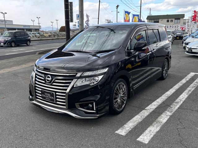 エルグランド 250ハイウェイスターアーバンクロム 4WD 純正メモリーナビ フルセグ DVD Bluetooth アラウンドビューモニター 後席フリップダウンモニター 両側パワースライドドア 社外19インチアルミ ローダウン ハーフレザーシート(2枚目)