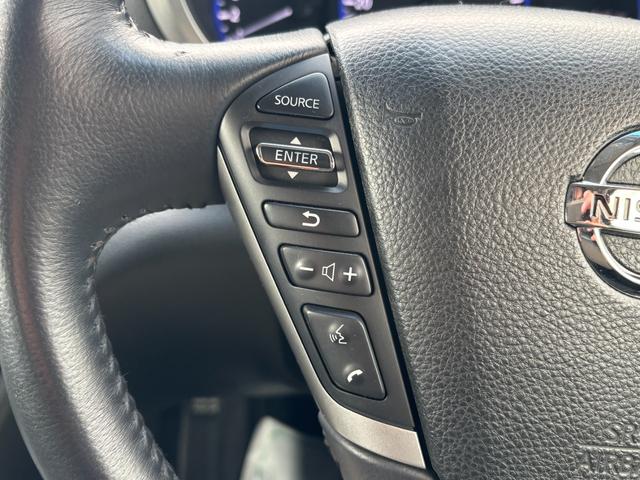 エルグランド 250ハイウェイスターアーバンクロム 4WD 純正メモリーナビ フルセグ DVD Bluetooth アラウンドビューモニター 後席フリップダウンモニター 両側パワースライドドア 社外19インチアルミ ローダウン ハーフレザーシート(11枚目)