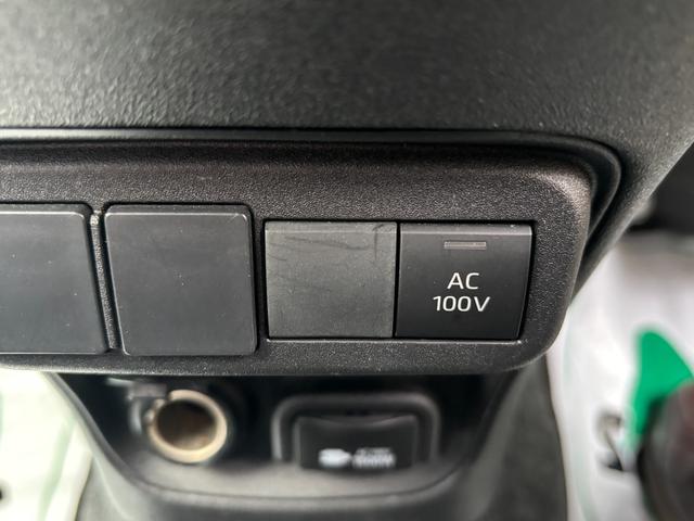 シエンタ ハイブリッドＧ　４ＷＤ　純正８型ディスプレイオーディオ　Ｂｌｕｅｔｏｏｔｈ　バックカメラ　セーフティーセンス　寒冷地仕様　両側パワースライドドア　ＬＥＤライト　スマートキー　ブラインドスポットモニター　ＥＴＣ（24枚目）