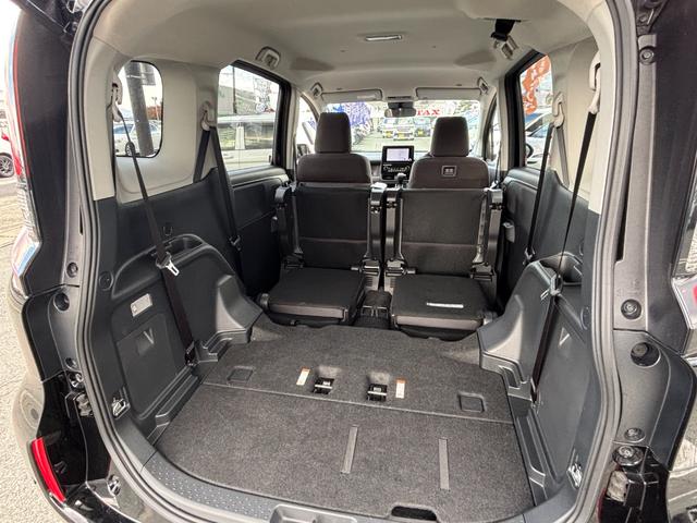 シエンタ ハイブリッドＧ　４ＷＤ　純正８型ディスプレイオーディオ　Ｂｌｕｅｔｏｏｔｈ　バックカメラ　セーフティーセンス　寒冷地仕様　両側パワースライドドア　ＬＥＤライト　スマートキー　ブラインドスポットモニター　ＥＴＣ（36枚目）