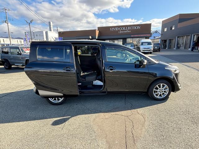 シエンタ Ｇ　クエロ　４ＷＤ　社外ＳＤナビ　フルセグ　ＤＶＤ　Ｂｌｕｅｔｏｏｔｈ　パノラミックビューモニター　セーフティーセンス　寒冷地仕様　両側パワースライドドア　ＬＥＤライト　スマートキー　シートヒーター　ＥＴＣ（5枚目）