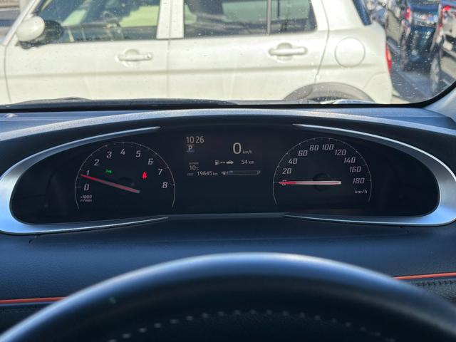 シエンタ Ｇ　クエロ　４ＷＤ　社外ＳＤナビ　フルセグ　ＤＶＤ　Ｂｌｕｅｔｏｏｔｈ　パノラミックビューモニター　セーフティーセンス　寒冷地仕様　両側パワースライドドア　ＬＥＤライト　スマートキー　シートヒーター　ＥＴＣ（14枚目）